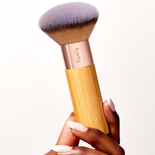 The buffer™ brush - fluffy, dome foundation brush